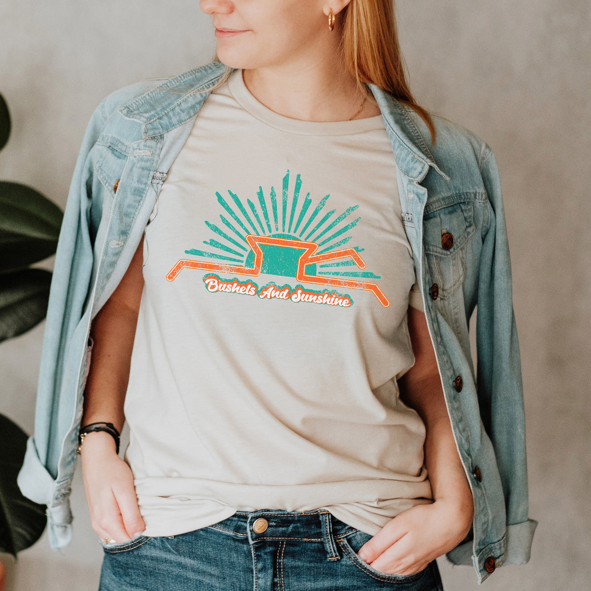 Bushels & Sunshine Short sleeve t-shirt, Harvest Clothing, Fall t-shirts, Gift ideas, Fall Clothing, Retro Fall Clothing